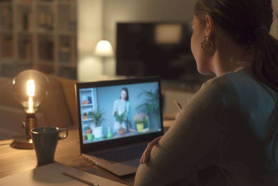 Pre-Roll Ads - Guaranteed Views Pre-Roll Ads - Guaranteed Views